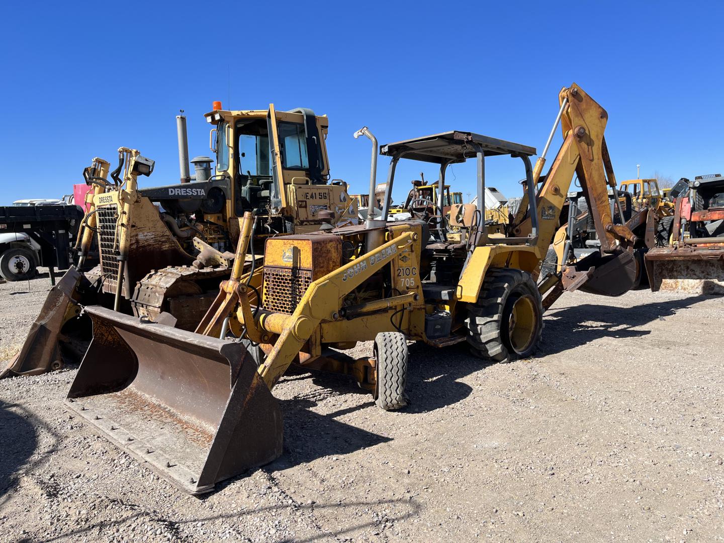 ./imagenes/INVOICE/2019/17348/RETROEXCAVADORA JOHN DEERE 210C (1).JPG